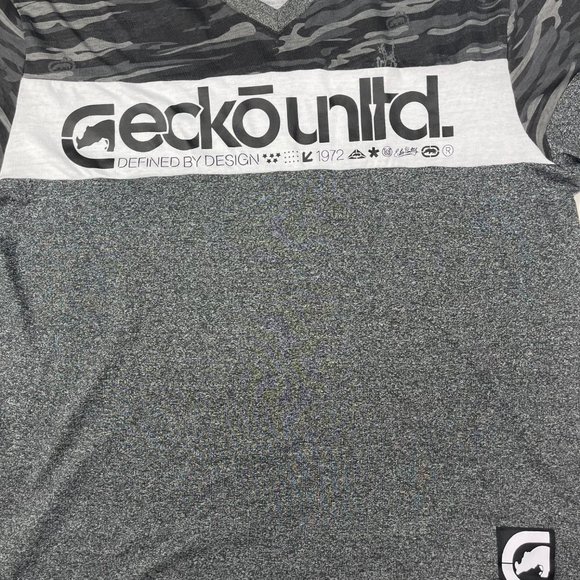 ecko unltd Men's Size 2XL Gray Black Graphic Logo V-Neck Short Sleeve Shirt NEW - Picture 3 of 11